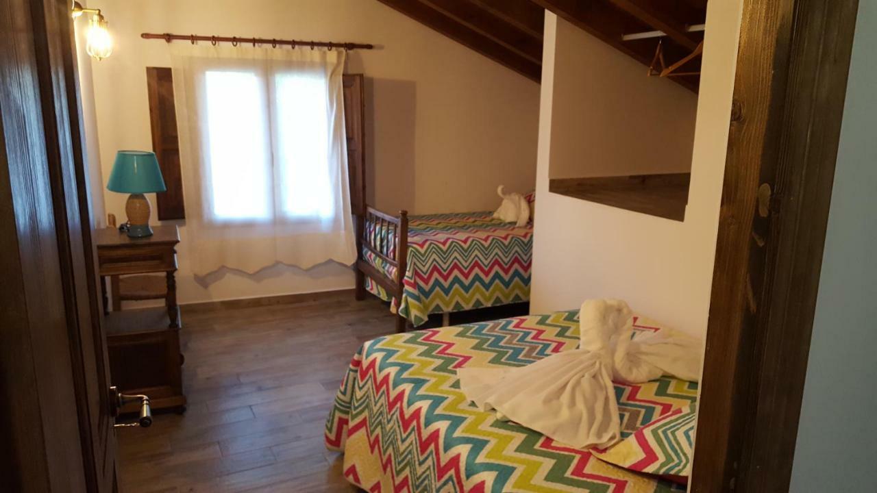 Casas Rurales Almoguer Frailes エクステリア 写真