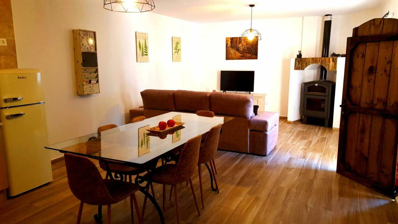 Casas Rurales Almoguer Frailes エクステリア 写真
